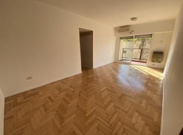 Departamento · 78m² · 4 Ambientes · 1 Cochera · Venta - Oportunidad! Depto. 4 Amb C/balcón y Cochera
