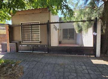 PH · 110m² · 3 Ambientes · 1 Cochera · Casa PH Parque Cochera Venta Ituzaingó Apto Credito