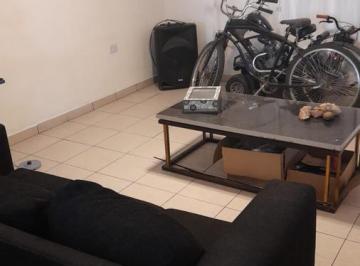 Casa · 70m² · 3 Ambientes · Casa en Venta - 2 Dorm. 1 Baño - 180 m² - Melchor Romero