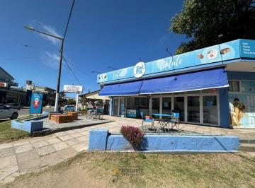 Local comercial de 1 ambiente, Villa Gesell · Locales Comerciales con Vivienda Sobre Av Principal