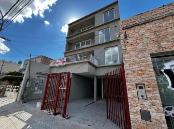 Edificio · 54m² · 3 Ambientes · 5 Cocheras · Hermoso Semipiso a Estrenar de 2 Ambientes Opción C/ Cochera