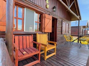 Casa · 195m² · 3 Ambientes · Complejo 3 Cabañas Alquiler - Roldán
