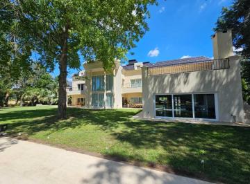 Casa · 700m² · 8 Ambientes · 2 Cocheras · Casa en Alquiler! Saint Thomas Este, Esteban Echeverría, G. B. a. Zona Sur