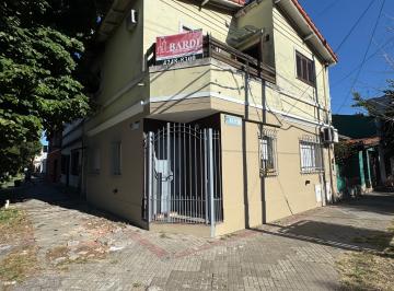 PH de 3 ambientes, Lomas de Zamora · PH 3 Ambientes en Banfield.