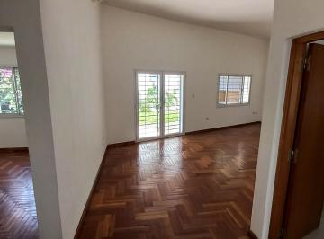 Casa de 6 ambientes, Córdoba · Una Planta - Calefacción por Losa Radiante