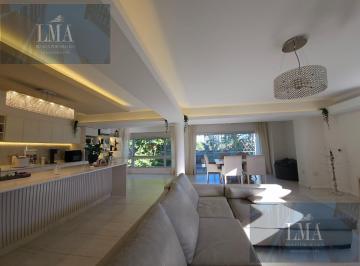 Departamento · 270m² · 4 Ambientes · 2 Cocheras · Venta Excelente Piso en Edificio de Tan Solo 3 Unidades