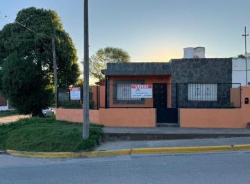 Casa de 3 ambientes, Quequén · Alquiler de Verano, Casa de Tres Ambientes Para 4 Personas, Excelente Ubicacion!
