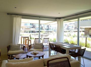Departamento · 95m² · 4 Ambientes · 1 Cochera · Las Piedras | Venta | Muy Interesante Pb en Esquina de 3 Dorm. con Jardín y Parrilla