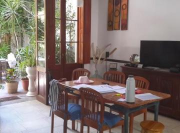 Casa · 265m² · 6 Ambientes · 3 Cocheras · Venta - Casa de 4 Dorm., Cocheras y Patio. República de La Sexta, Rosario.