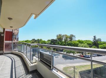 Departamento · 120m² · 5 Ambientes · Venta - Piso Exclusivo de 3 Dorm.. Martin, Rosario. Apto Crédito.