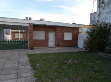 Casa · 300m² · 3 Ambientes · 1 Cochera · Casa en Venta - 4 Dorm. 3 Baños 3 Cocheras - 350 m² - Las Toninas