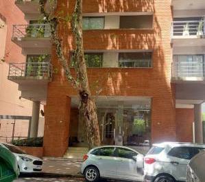 Departamento de 3 ambientes, Palermo · Departamento 3 Ambientes. Pileta y Gym. Oro 2773 Piso Alto