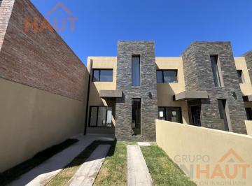 PH · 88m² · 4 Ambientes · 1 Cochera · Duplex de Dos Dorm. en Barrio Perticone