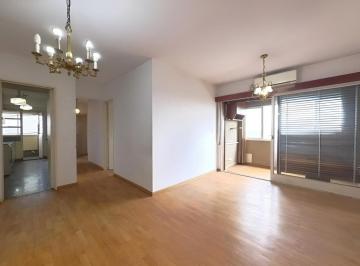Departamento · 72m² · 4 Ambientes · Versalles - Venta Departamento 4 Amb.