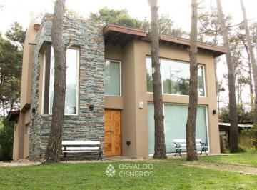 Casa · 130m² · 5 Ambientes · 2 Cocheras · Los Patitos - ¡Vas Caminando a La Playa! Casa en Mar de Las Pampas