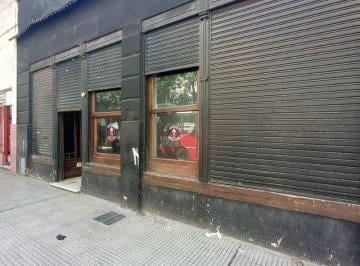 Local comercial · 100m² · 3 Ambientes · Local Deposito 2 Baños