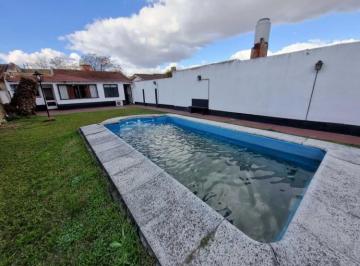 Casa de 4 ambientes, Lanús · Casa 4 Ambientes con Fondo y Pileta