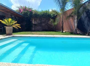 Casa · 180m² · 3 Dormitorios · Baja de Precio - Oportunidad Casa con Pileta (Antes Usd 200.000 - Hoy Usd 190.000)