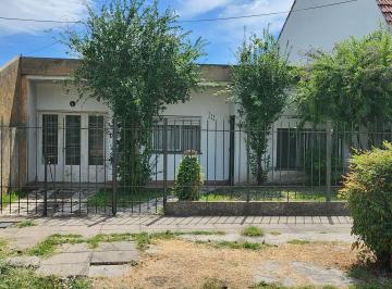 Casa · 90m² · 3 Ambientes · 2 Cocheras · Casa 3 Ambientes Venta Ramos Mejia