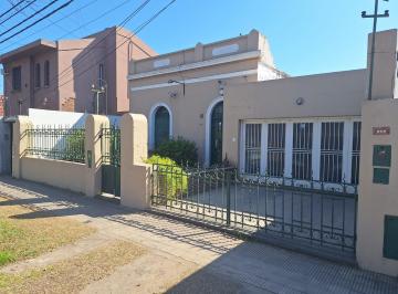 Casa · 175m² · 8 Ambientes · 2 Cocheras · Casa en Saladillo