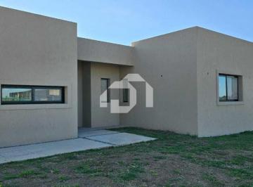 Casa · 141m² · 4 Ambientes · 2 Cocheras · Casa en Venta en San Sebastian, Escobar, G. B. a. Zona Norte