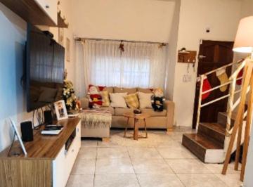 Casa de 4 ambientes, Tres de Febrero · Hermoso Triplex a La Venta - Ciudad Jardin