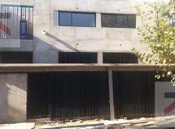 PH · 147m² · 4 Ambientes · 1 Cochera · Duplex de 3 Dorm., con Cochera y Jardin con Parilla.