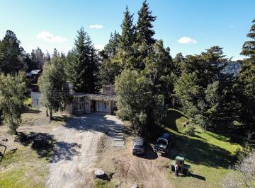Casa · 279m² · 6 Ambientes · 2 Cocheras · Casa Chalet en Venta en Valle Escondido, Bariloche, Patagonia