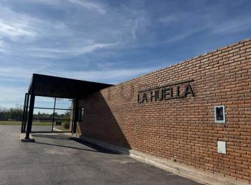 Terreno · 490m² · Venta de Lote en Barrio La Huella – Nuevo Bellavista