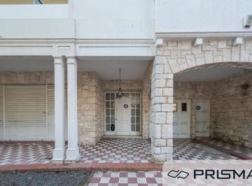 Casa · 265m² · 10 Ambientes · Casa - 4 Dorm - Cofico. Apta Credito