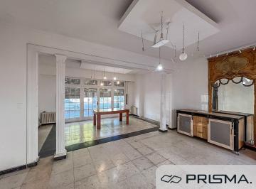 Casa · 265m² · 10 Ambientes · Casa - 4 Dorm - Cofico. Apta Credito