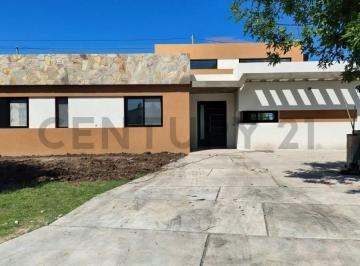 Casa · 114m² · 3 Ambientes · Casa en Venta