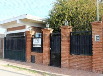 Casa · 110m² · 4 Ambientes · Casa en José C Paz Apta Creditoplanta Baja: (6 Años de Antigüedad) - Cocina Come.