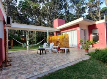 Casa · 55m² · 3 Ambientes · Casa en Alquiler en Costa del Este, Para 4 Personas a Dos Cuadras del Mar