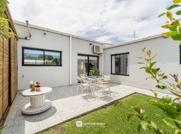 Casa · 104m² · 3 Ambientes · 1 Cochera · Venta - Casa 3 Ambientes - Parque - Chapadmalal
