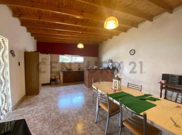 Casa · 60m² · 2 Ambientes · Casa Quinta con Piscina en Venta Etcheverry