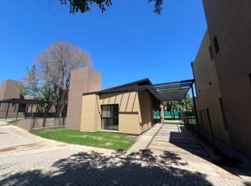 Casa · 135m² · 5 Ambientes · 2 Cocheras · Venta - Casa en Housing 3 Dorm + Pileta - B° Villa Warcalde