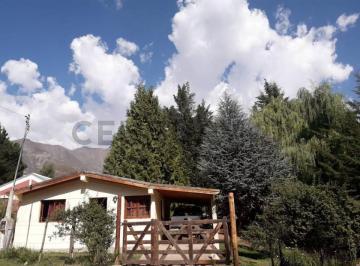 Quinta vacacional · 60m² · 3 Ambientes · 1 Cochera · Venta de Cabaña, Potrerillos century21 Lope.
