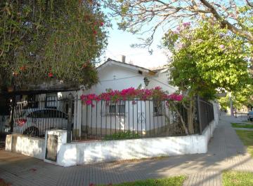 Casa · 169m² · 6 Ambientes · 1 Cochera · Casa Venta Olivos 6 Ambientes con Departamento Independiente