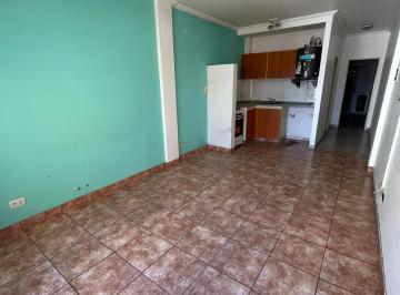 Departamento de 2 ambientes, Lanús · Departamento de 2 Ambientes con Balcón en Alquiler en Lanus Oeste