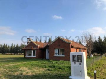 Casa · 73m² · 4 Ambientes · 1 Cochera · Venta de Casa 4 Ambientes en Prados de La Vega