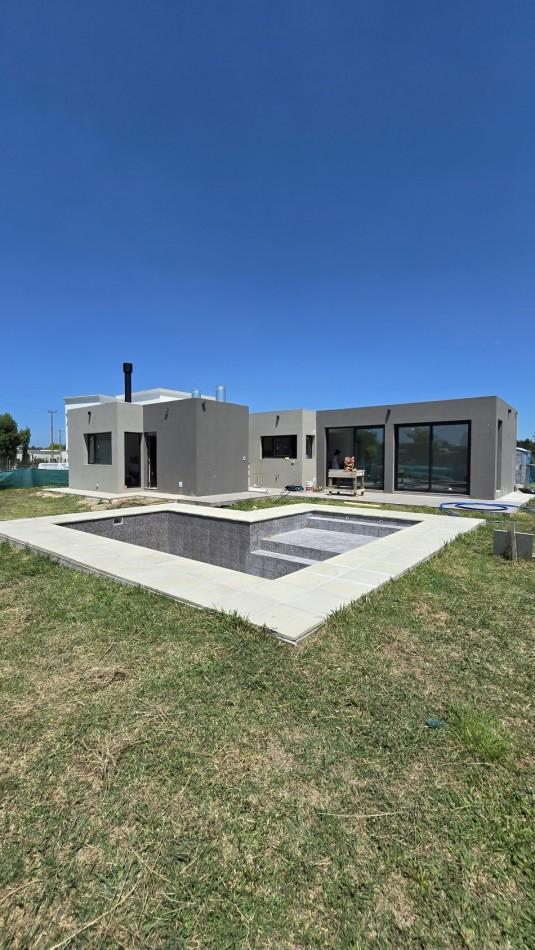 Casa 4 amb en construcción, 148m² en Barrio Arenas Chico con piscina