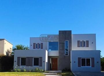 Casa · 272m² · 6 Ambientes · 1 Cochera · Casa en Venta en Haras Santa Maria, Escobar, G. B. a. Zona Norte