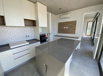Casa · 220m² · 8 Ambientes · 2 Cocheras · Country Vida Barrio Cerrado - Casa de 3 Dorm. con Pileta en Venta - Funes