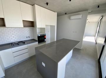 Casa · 220m² · 8 Ambientes · 2 Cocheras · Country Vida Barrio Cerrado - Casa de 3 Dorm. con Pileta en Venta - Funes