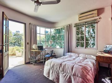 Casa · 200m² · 6 Ambientes · Venta * Chacarita * Casa en Esquina Sobre Lote Propio