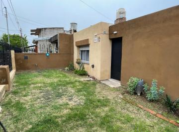 Casa · 81m² · 3 Ambientes · 1 Cochera · (No Apto Credito) Casa en Venta - San Fernando - 2 Dorm - Gran Terreno con Salida a 2 Calles - a 2