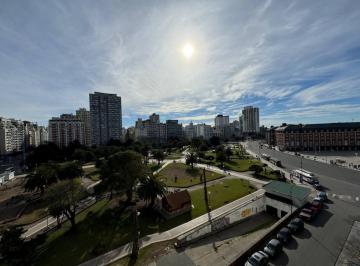 Departamento · 68m² · 3 Ambientes · Departamento 3 Amb a La Calle con Balcon Frances y Vista a La Plaza Colon