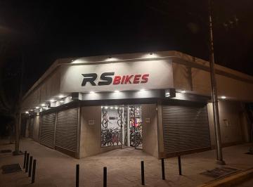 Local comercial en Alquiler de 1 ambiente · Alquilo Salón Comercial