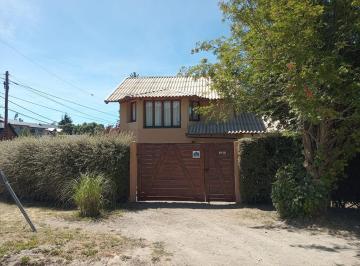 Casa · 200m² · 7 Ambientes · 4 Cocheras · Venta de Tres Viviendas y Potencial de Expansion